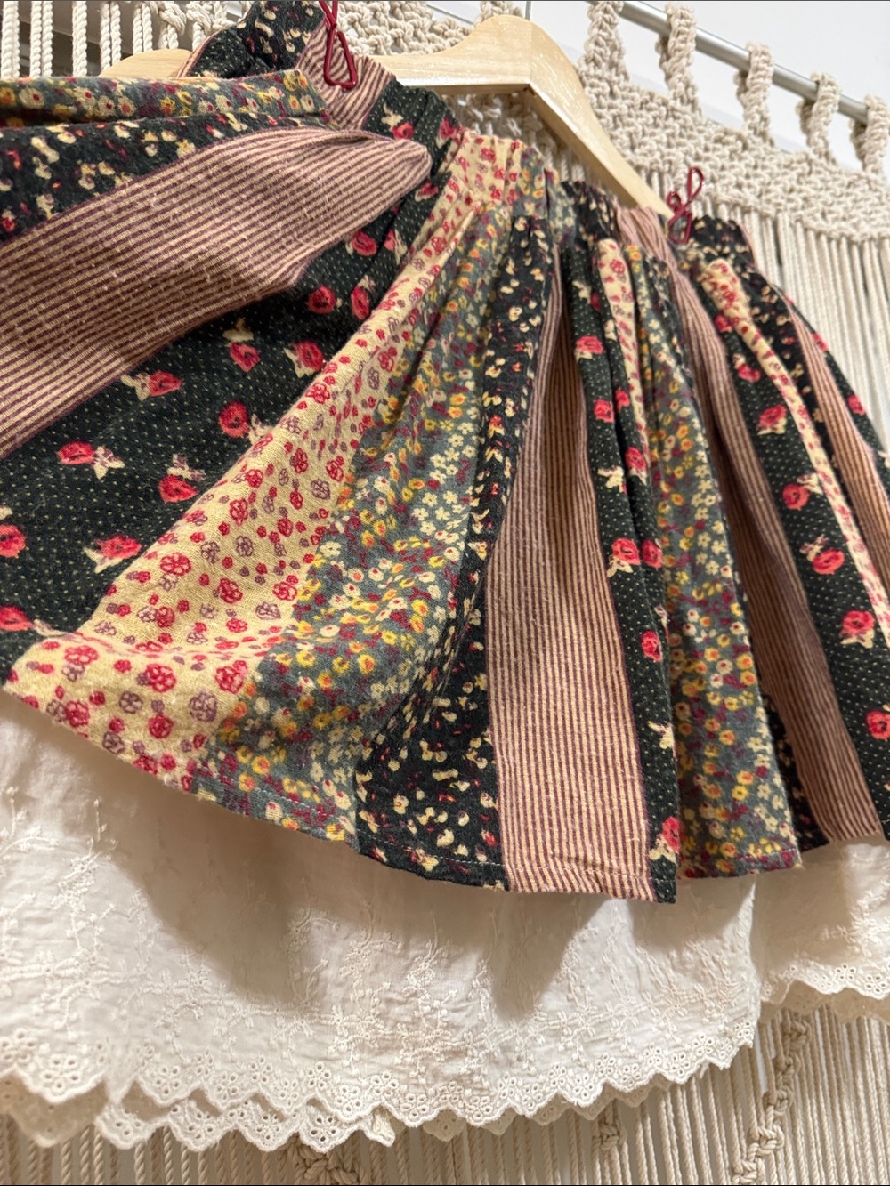 Cawaii Boho Patchwork Floral Mini Skirt with Lace Hem - Picture 6 of 7